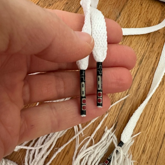 Vans x Nintendo SUPER Limited Edition Sk8-Hi Sneakers - Picture 9 of 9